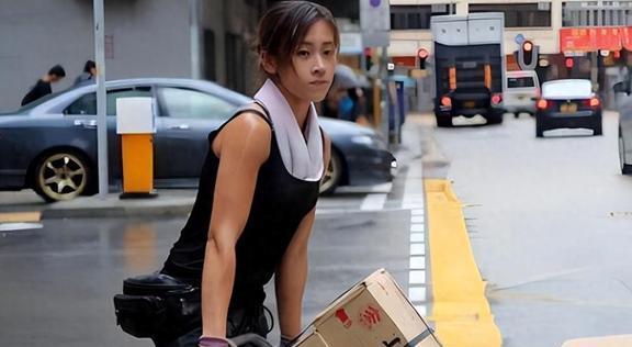 香港搬运工美女叫什么香港搬运工美女叫林甜梦，以下是关于她的相关内容。