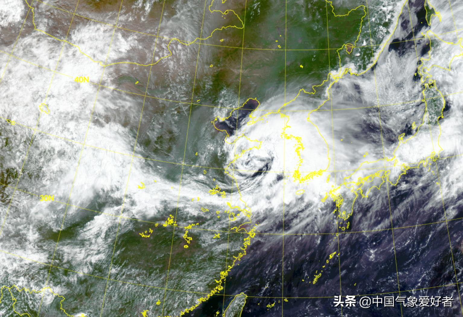 台风登陆时我国的卫星云图上广东沿海呈现出何种颜色台风登陆时，我国卫星云图上广东沿海的颜色变化研究